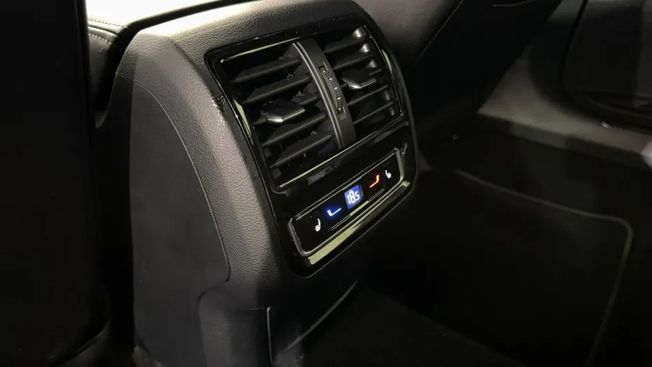 VOLKSWAGEN Arteon -