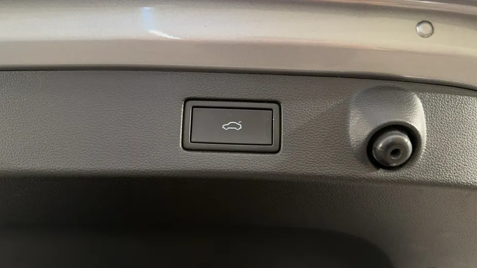 VOLKSWAGEN Arteon -