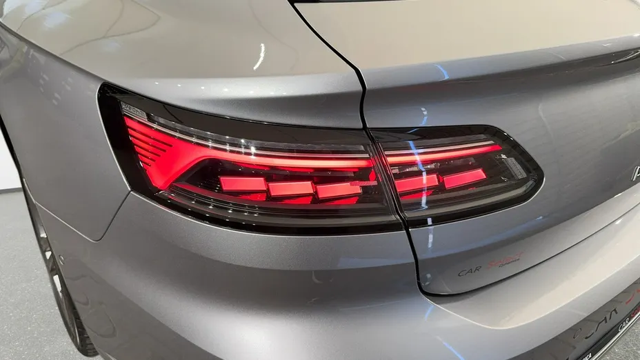VOLKSWAGEN Arteon -