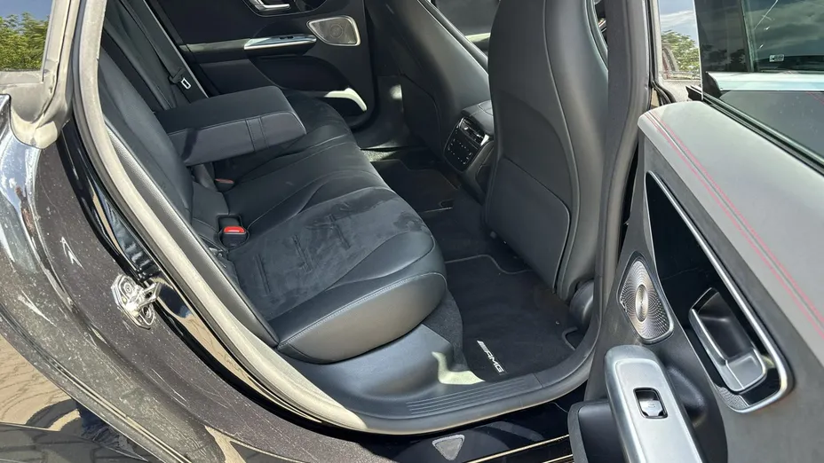 MERCEDES-BENZ EQE -