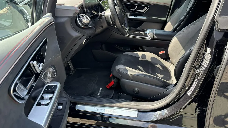 MERCEDES-BENZ EQE -