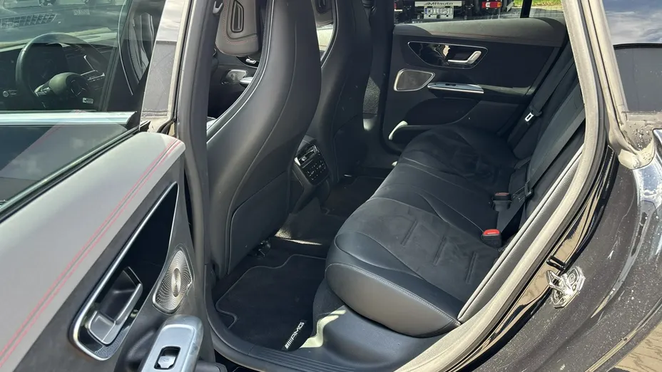 MERCEDES-BENZ EQE -