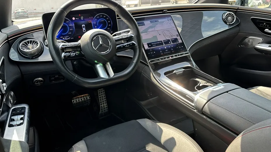 MERCEDES-BENZ EQE -