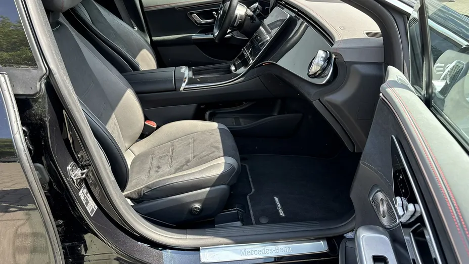 MERCEDES-BENZ EQE -