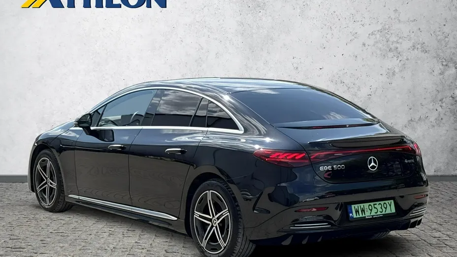 MERCEDES-BENZ EQE -