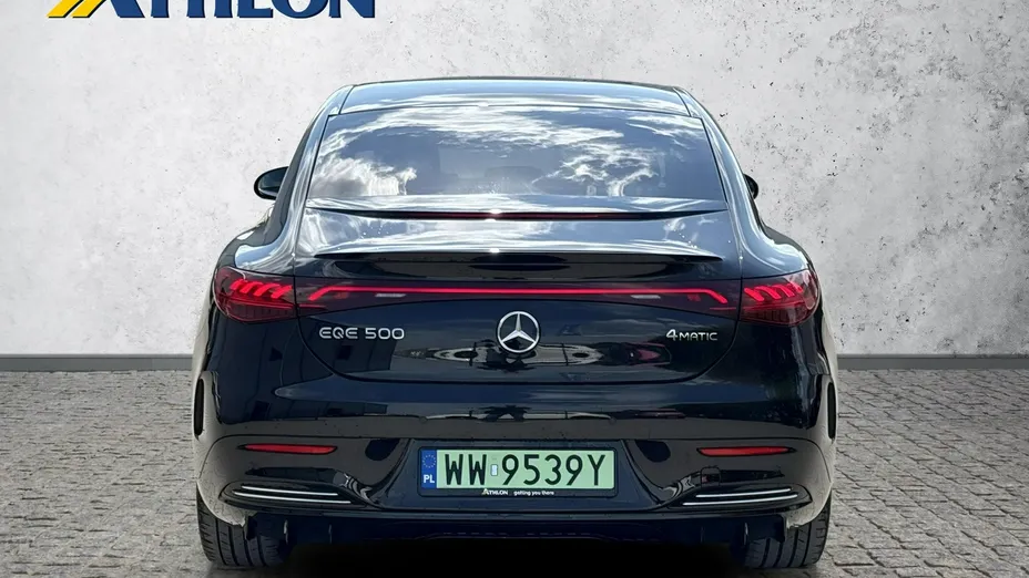 MERCEDES-BENZ EQE -