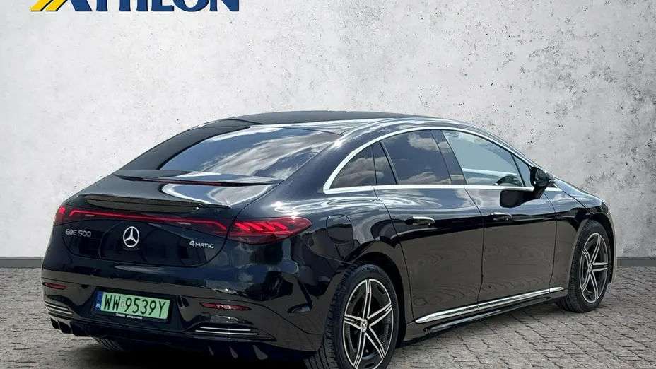 MERCEDES-BENZ EQE -