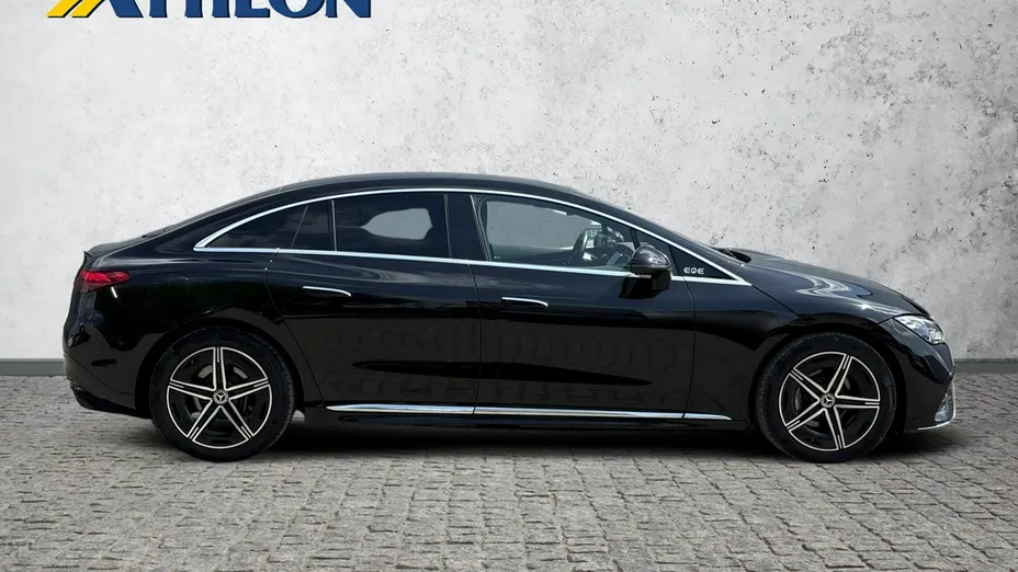 MERCEDES-BENZ EQE -
