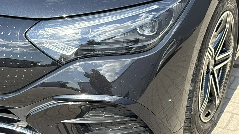 MERCEDES-BENZ EQE -