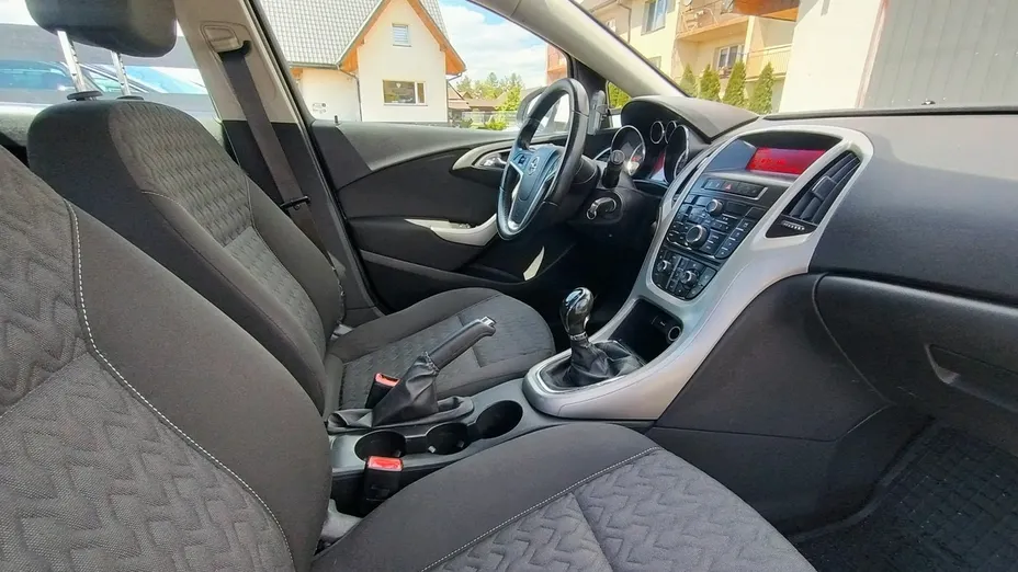 OPEL Astra -