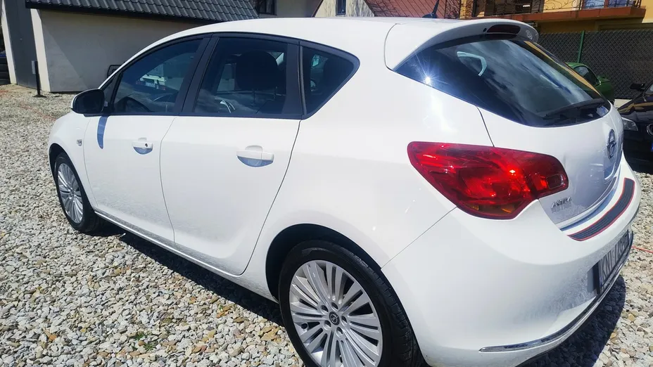 OPEL Astra -