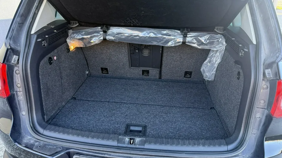 VOLKSWAGEN Tiguan -
