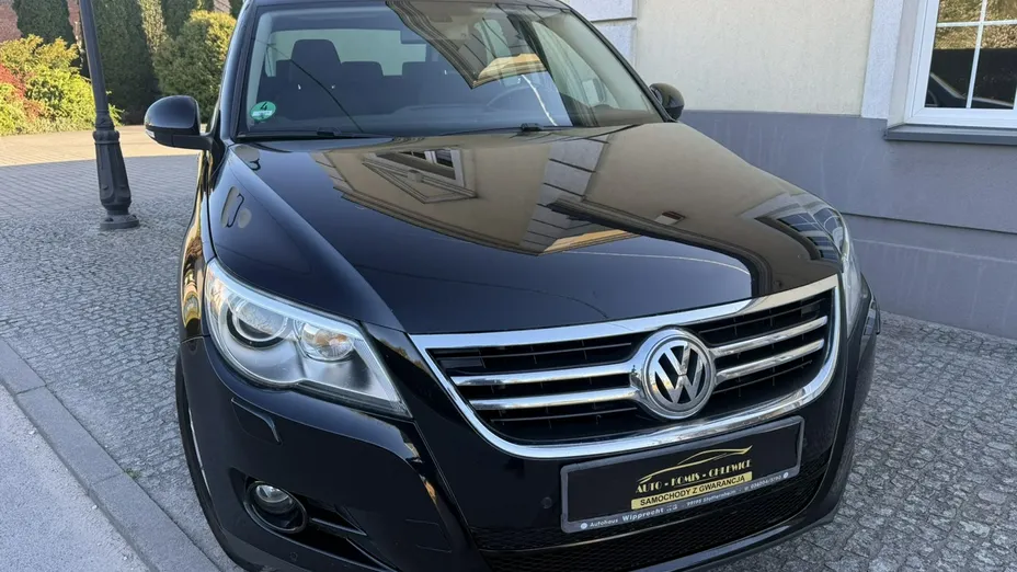 VOLKSWAGEN Tiguan -