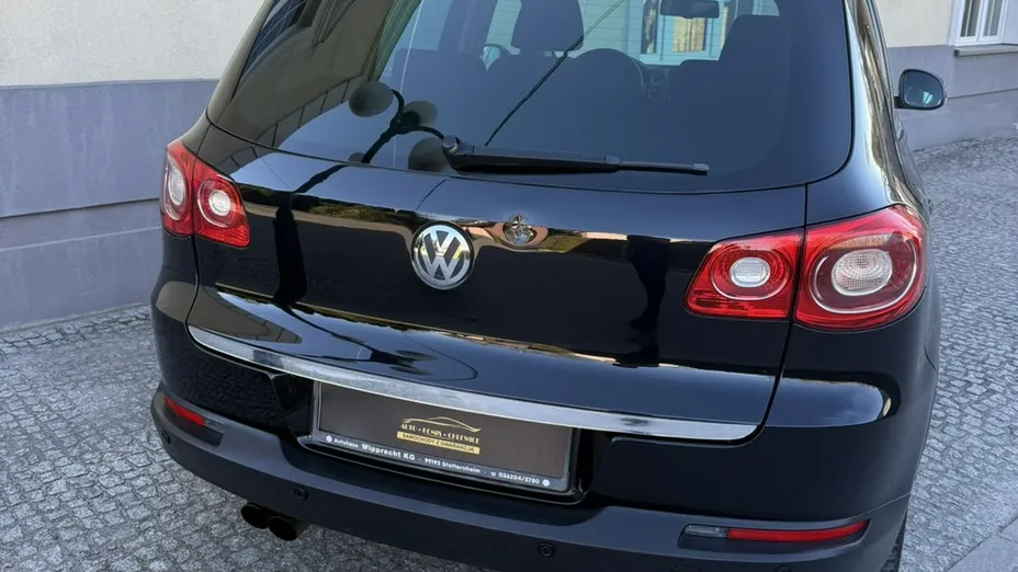 VOLKSWAGEN Tiguan -