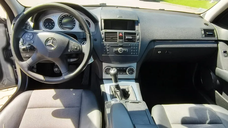 MERCEDES-BENZ C Klasa -
