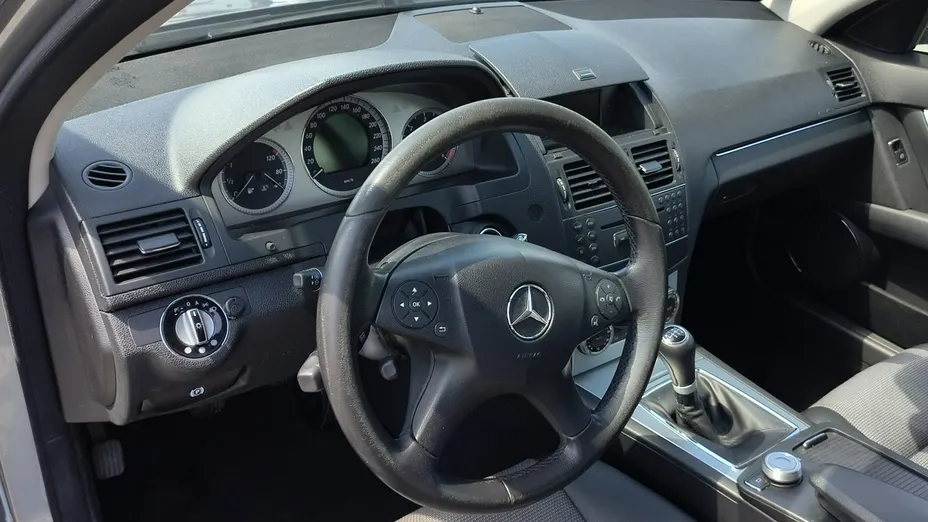 MERCEDES-BENZ C Klasa -