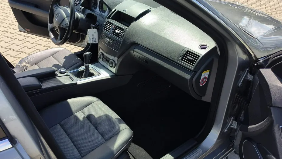 MERCEDES-BENZ C Klasa -