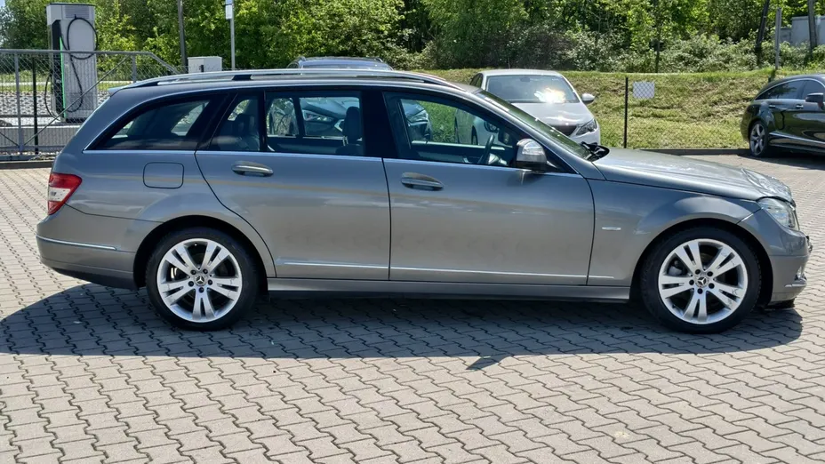 MERCEDES-BENZ C Klasa -
