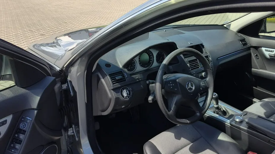 MERCEDES-BENZ C Klasa -