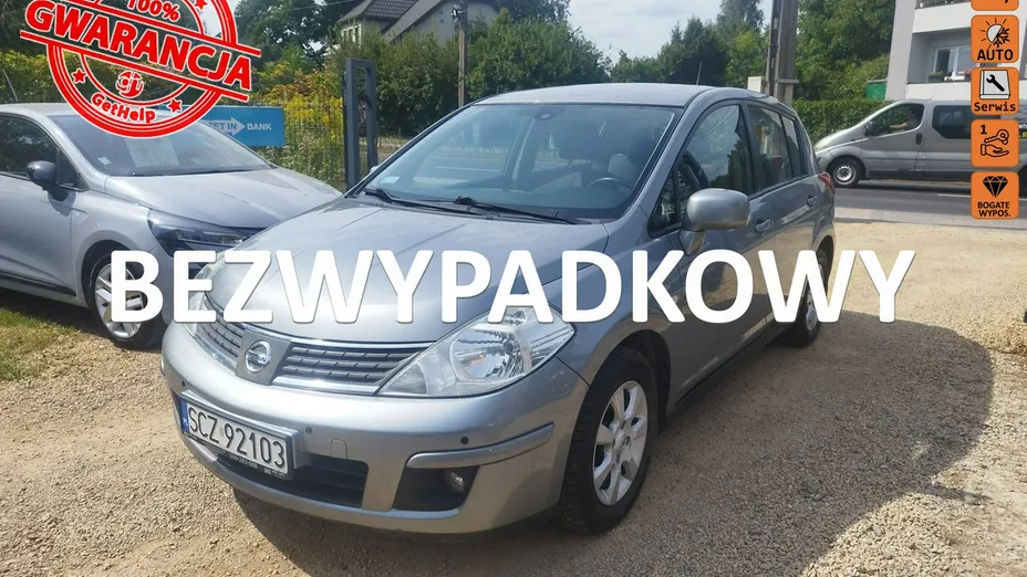 NISSAN Tiida -