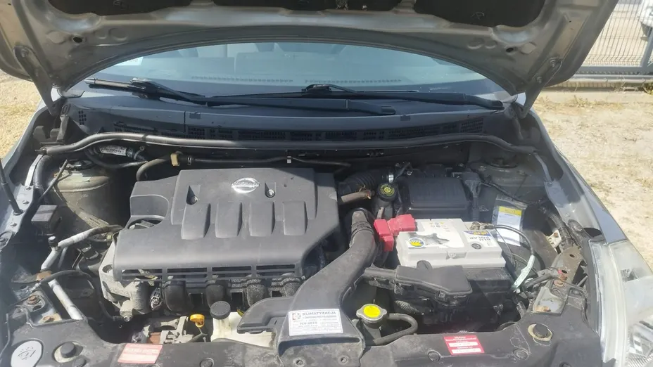NISSAN Tiida -