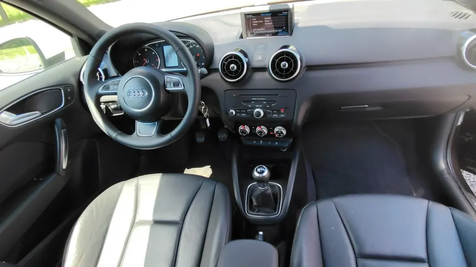 AUDI A1 -