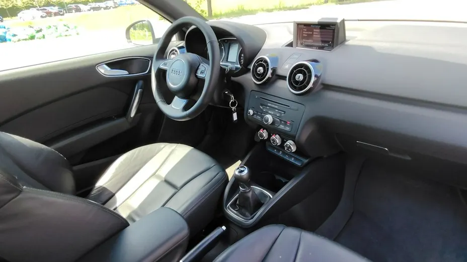 AUDI A1 -