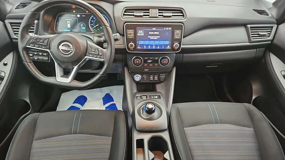 NISSAN Leaf -