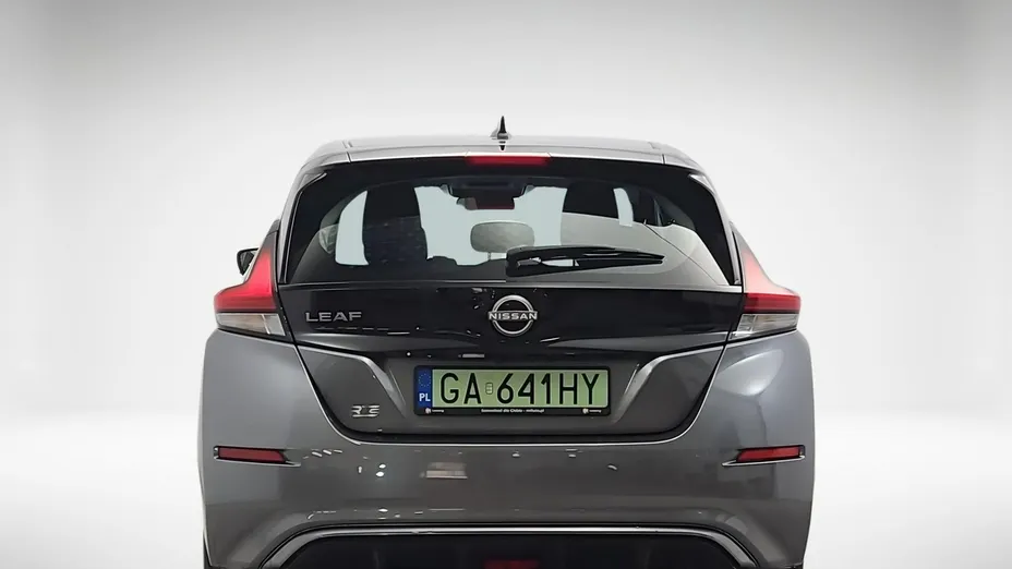 NISSAN Leaf -