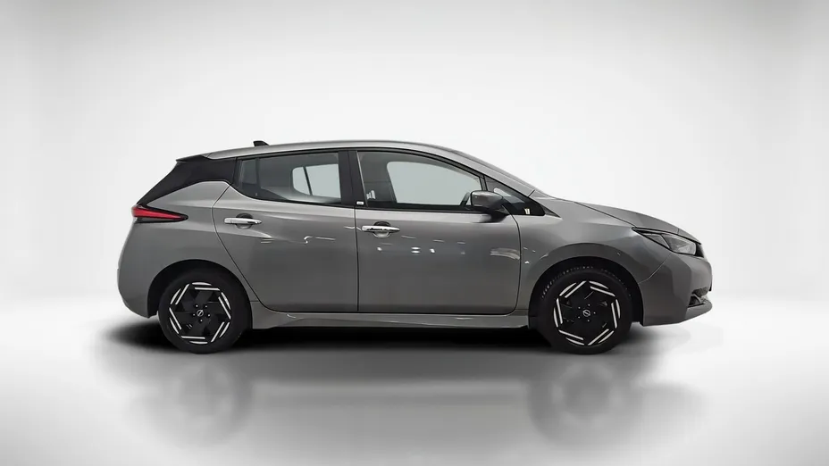NISSAN Leaf -