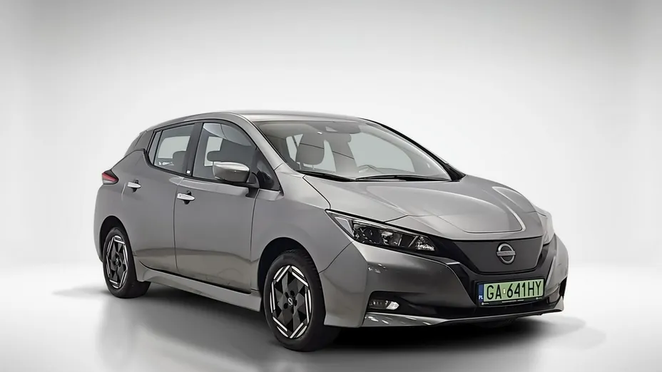 NISSAN Leaf -