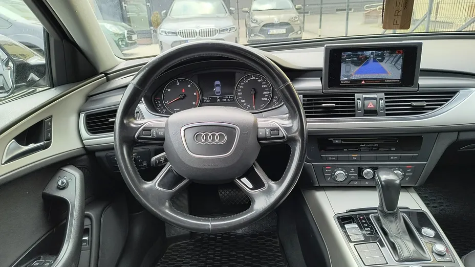 AUDI A6 -