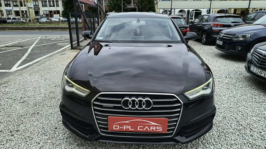 AUDI A6 -