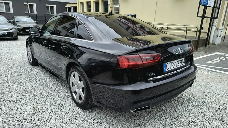 AUDI A6 -