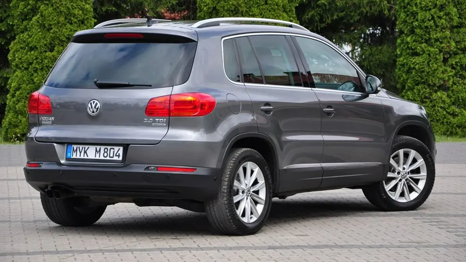 VOLKSWAGEN Tiguan -