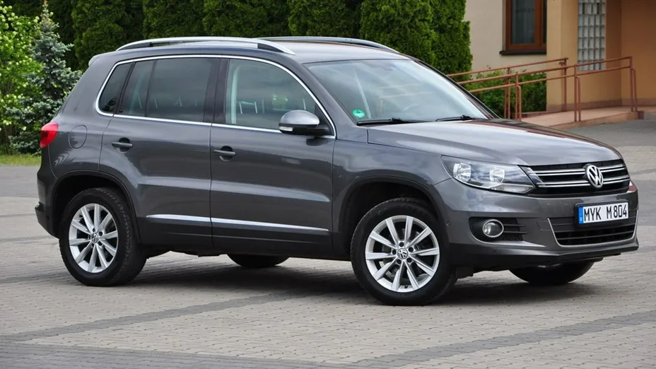 VOLKSWAGEN Tiguan -