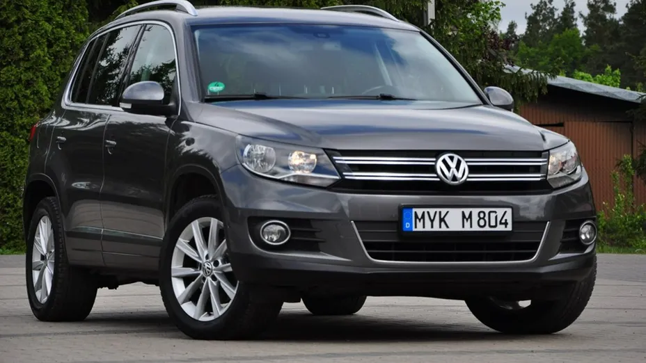 VOLKSWAGEN Tiguan -