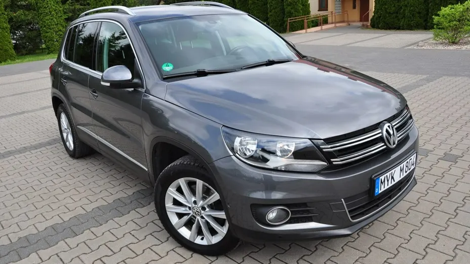 VOLKSWAGEN Tiguan -
