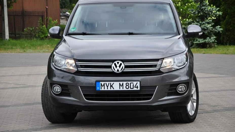 VOLKSWAGEN Tiguan -