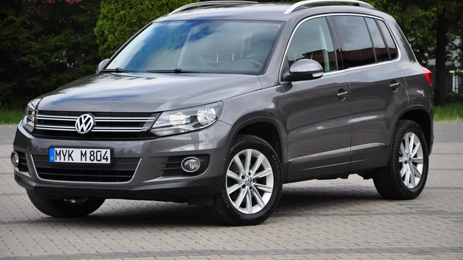 VOLKSWAGEN Tiguan -