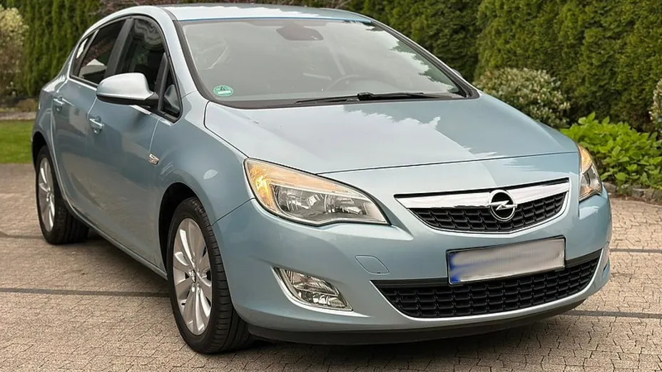 OPEL Astra -