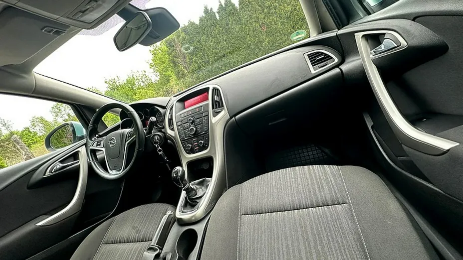 OPEL Astra -