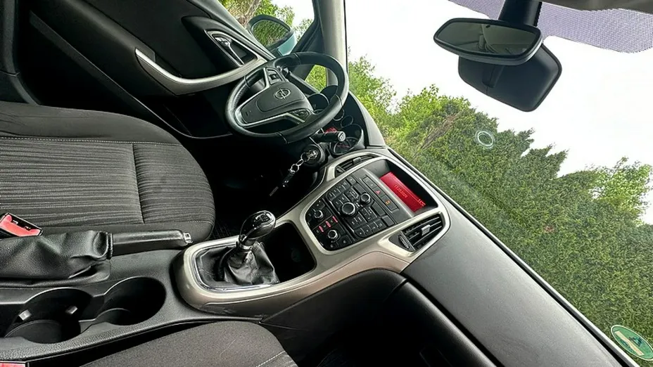 OPEL Astra -