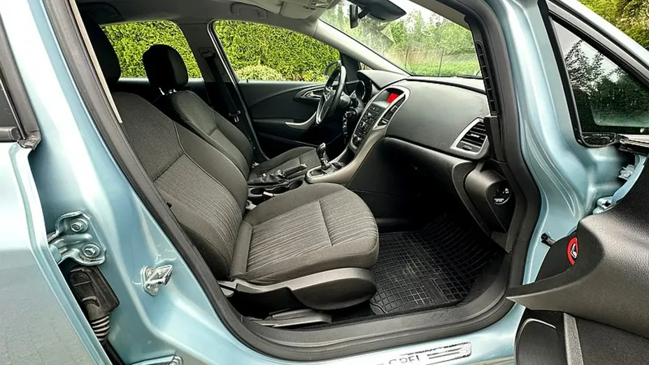 OPEL Astra -