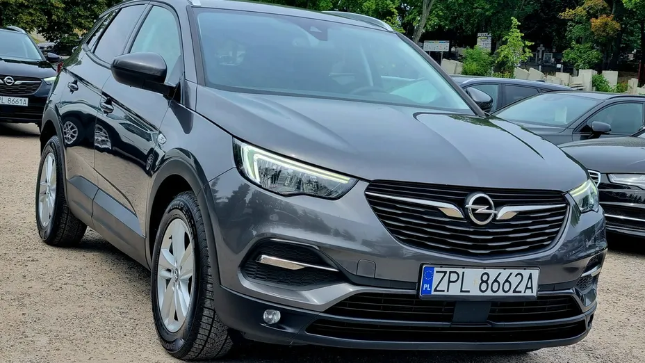 OPEL Grandland X -