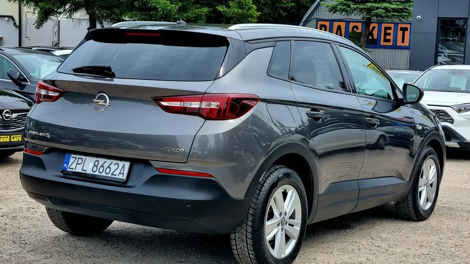 OPEL Grandland X -