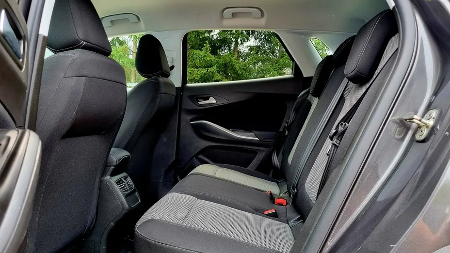 OPEL Grandland X -