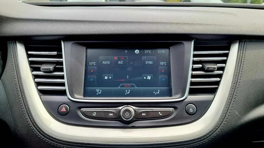 OPEL Grandland X -