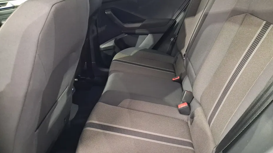 VOLKSWAGEN T-ROC -