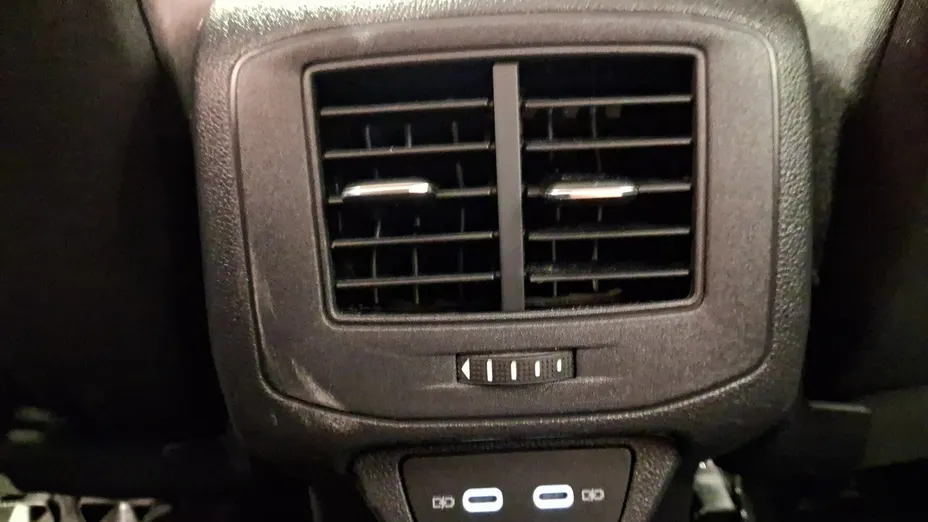 VOLKSWAGEN T-ROC -